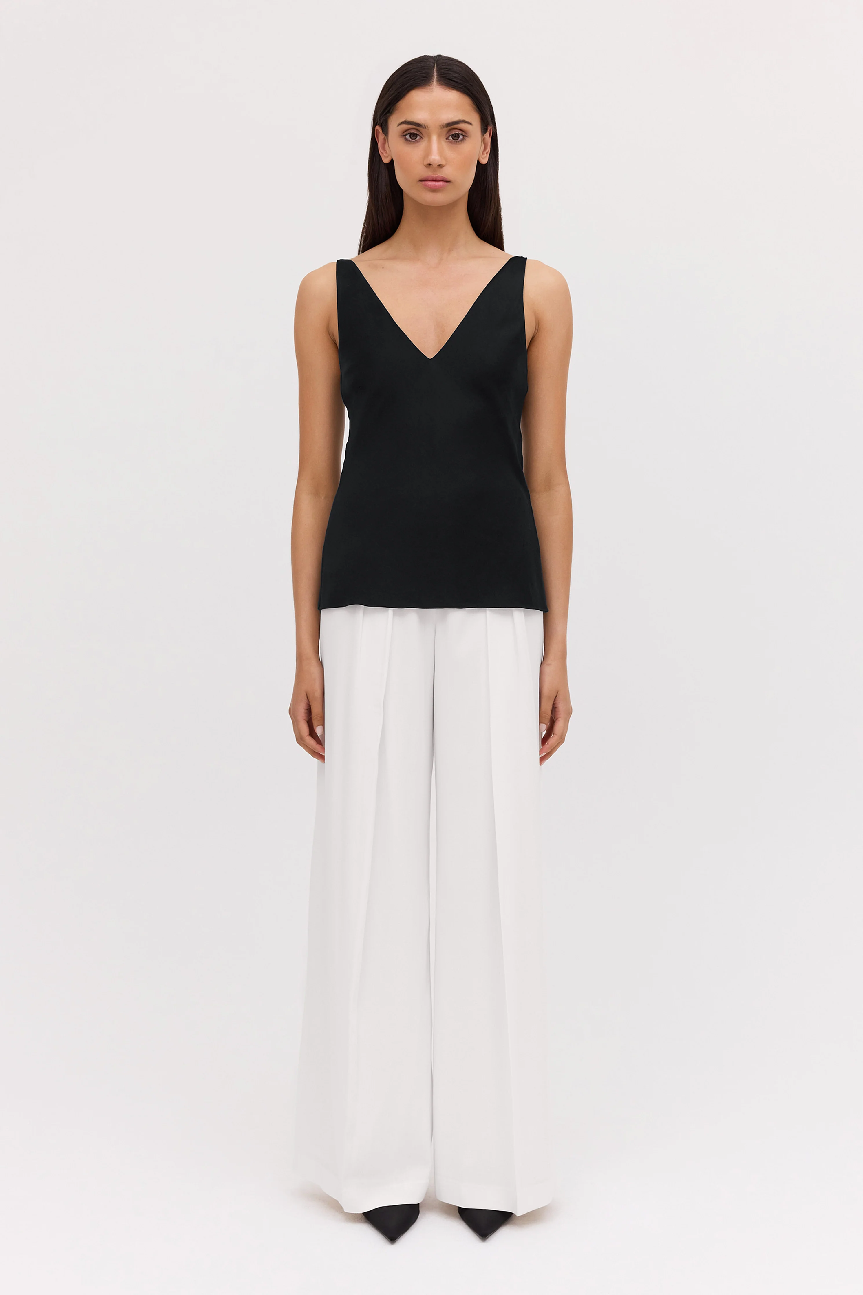 NEW IN | MINIMALIST ALLURE